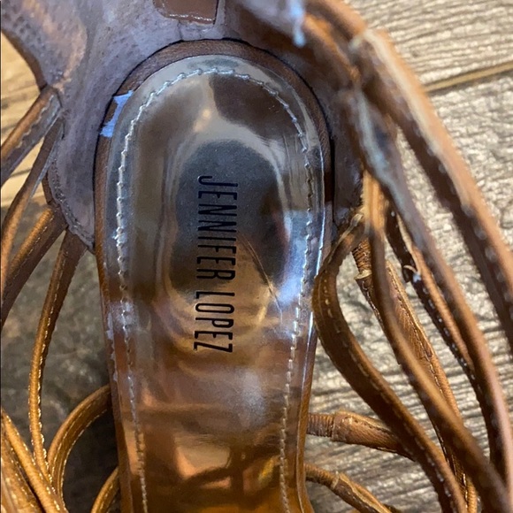 Heels - Picture 3 of 4